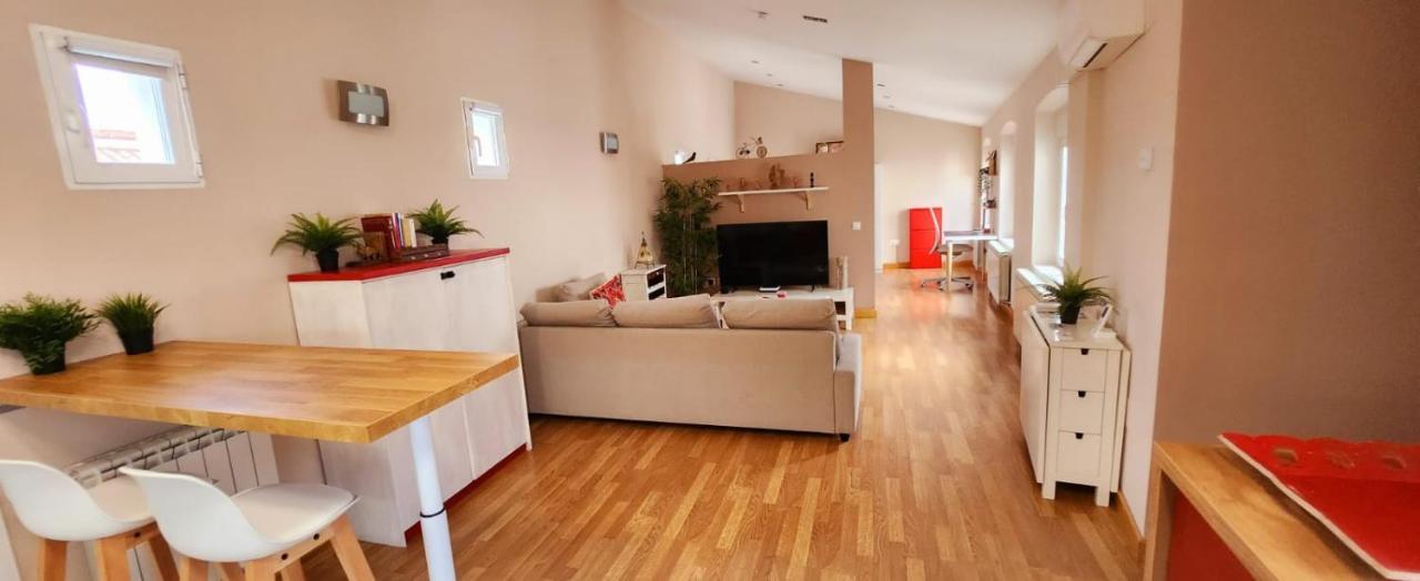 Precioso Loft En Pleno Corazon De Valladolid Esterno foto